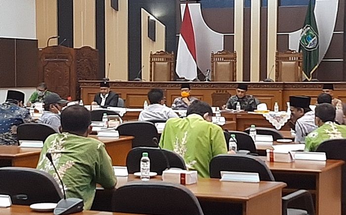Pansus Soroti Kinerja Gugus Tugas Covid-19 Pasuruan Soal Rendahnya Serapan BTT Pansus Soroti Kinerja Gugus Tugas Covid-19 Pasuruan Soal Rendahnya Serapan BTT
