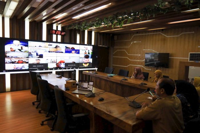Tingkatkan Kapasitas Para Pengelola Data, Pemkot Kediri Gelar Webinar Pemanfaatan Aplikasi ArcGIS Tingkatkan Kapasitas Para Pengelola Data, Pemkot Kediri Gelar Webinar Pemanfaatan Aplikasi ArcGIS