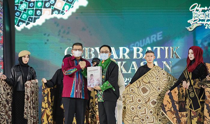 Road Show Jawa-Bali, Gebyar Batik Pamekasan 2022 Targetkan Tembus Fashion Global Road Show Jawa-Bali, Gebyar Batik Pamekasan 2022 Targetkan Tembus Fashion Global