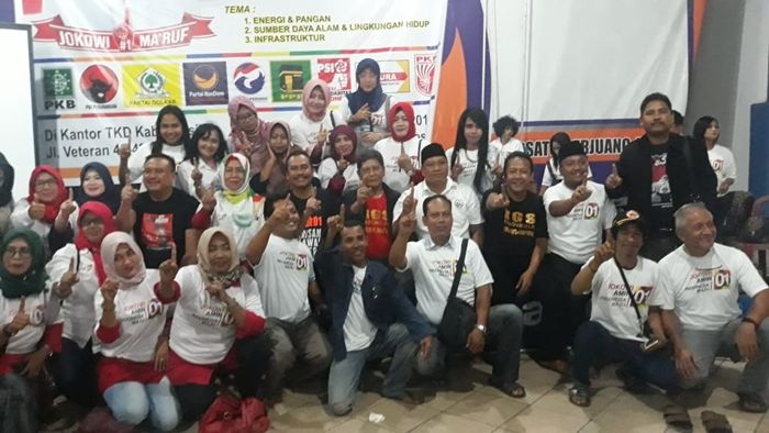 Petinggi Partai dan Relawan Jokowi-Ma Petinggi Partai dan Relawan Jokowi-Ma