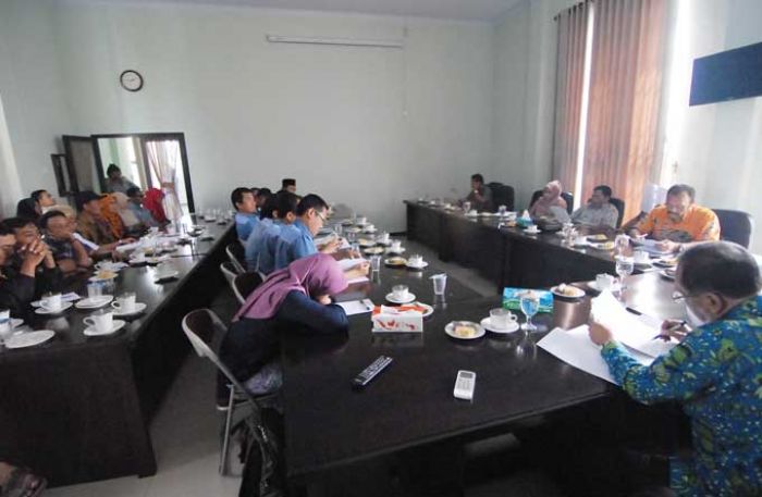 Dua Bulan Polemik dengan PT SUB Buntu, Warga Balongrejo tak Kunjung Dapat Solusi Dua Bulan Polemik dengan PT SUB Buntu, Warga Balongrejo tak Kunjung Dapat Solusi