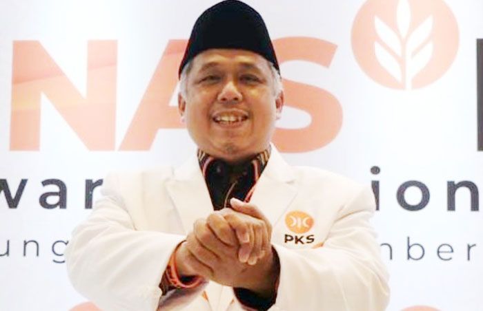 Khofifah, Alumnus FISIP Unair Pertama yang Jadi Gubernur Jatim Khofifah, Alumnus FISIP Unair Pertama yang Jadi Gubernur Jatim