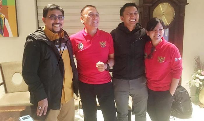 Mampir ke Rumah Machfud Arifin, Iwan Bule Diskusi Soal Sepak Bola Nasional Mampir ke Rumah Machfud Arifin, Iwan Bule Diskusi Soal Sepak Bola Nasional
