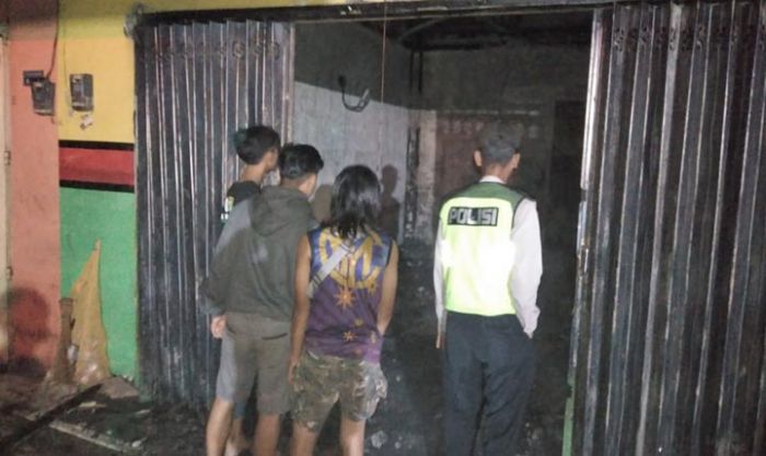 Ruko di Sidoarjo Terbakar, 7 Motor Ikut Ludes Ruko di Sidoarjo Terbakar, 7 Motor Ikut Ludes