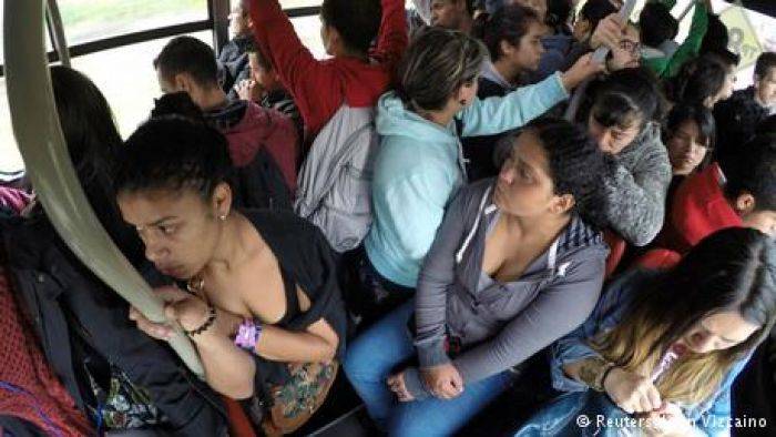 Tren Baru di London, Raba Paha Perempuan di Trem Tren Baru di London, Raba Paha Perempuan di Trem