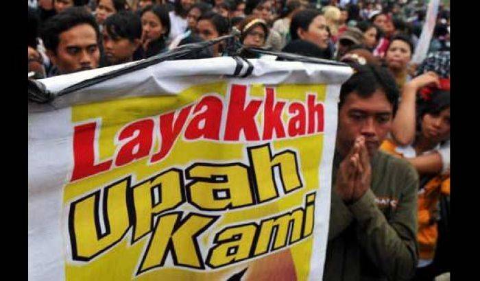 Hanya 20% Perusahaan di Bondowoso yang Membayar Upah Sesuai UMK Hanya 20% Perusahaan di Bondowoso yang Membayar Upah Sesuai UMK
