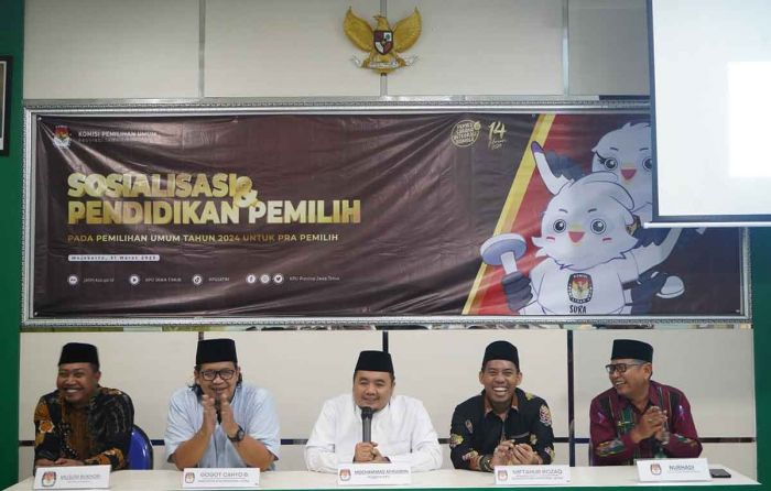 Jelang Pemilu 2024, Anggota KPU RI ini Ajak Pelajar di Mojokerto Saring Informasi Jelang Pemilu 2024, Anggota KPU RI ini Ajak Pelajar di Mojokerto Saring Informasi