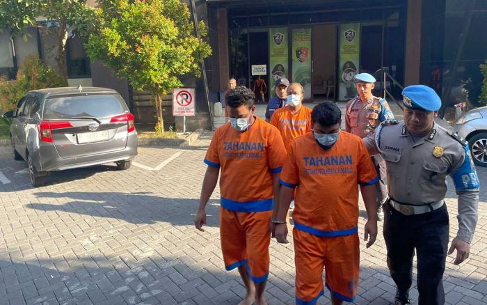 3 Pelaku Penganiayaan Hingga Tewaskan Korban di Tanggulangin Sidoarjo Ditangkap 3 Pelaku Penganiayaan Hingga Tewaskan Korban di Tanggulangin Sidoarjo Ditangkap
