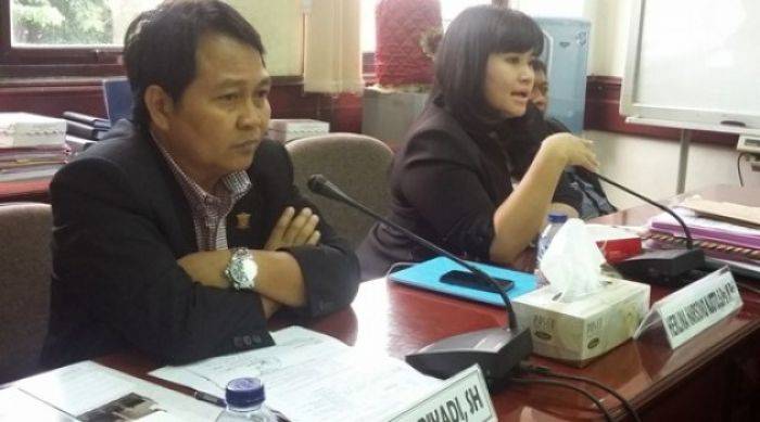 Ketua Satpol PP-Anggota DPR Surabaya Saling Bongkar Kebobrokan Ketua Satpol PP-Anggota DPR Surabaya Saling Bongkar Kebobrokan