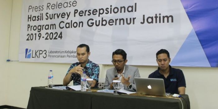 Perang Survei Pilkada Jatim, Gus Ipul-Putri Unggul Versi UB Malang Perang Survei Pilkada Jatim, Gus Ipul-Putri Unggul Versi UB Malang