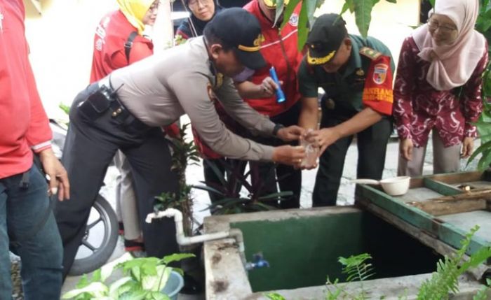 Tiga Pilar Asemrowo Berantas Sarang Nyamuk Tiga Pilar Asemrowo Berantas Sarang Nyamuk