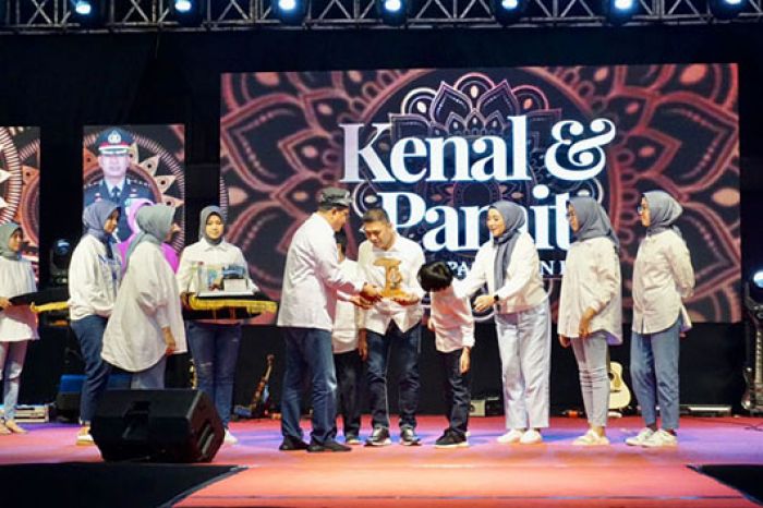 Kenal Pamit Kapolres Kota Pasuruan, Gus Ipul Ungkapkan Rasa Bahagia Kenal Pamit Kapolres Kota Pasuruan, Gus Ipul Ungkapkan Rasa Bahagia