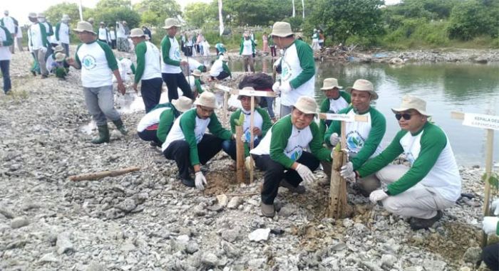 Cegah Abrasi, EMCL Bersama el-Sal Indonesia Tanam Ribuan Mangrove Cegah Abrasi, EMCL Bersama el-Sal Indonesia Tanam Ribuan Mangrove