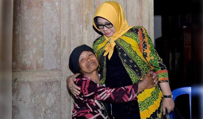 Istri Bupati Pacitan Diisukan Maju Pilkada 2020, Ini Penjelasan Humas Pemkab Istri Bupati Pacitan Diisukan Maju Pilkada 2020, Ini Penjelasan Humas Pemkab