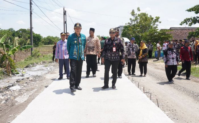 Bupati Yuhronur Sidak Program Jamula, Pengerjaan Baru 55 Persen Bupati Yuhronur Sidak Program Jamula, Pengerjaan Baru 55 Persen
