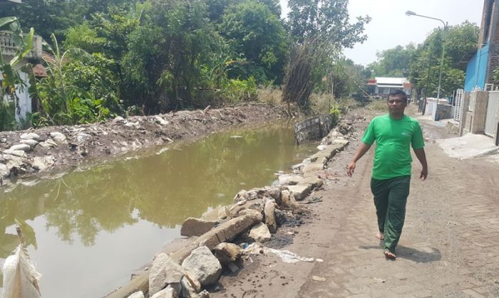 Plengsengan yang Jebol Segara Dibangun Bronjong