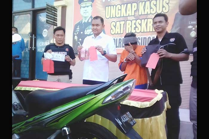 Polresta Sidoarjo Ungkap Pelaku Pencurian Bermodus Sopir Pribadi Polresta Sidoarjo Ungkap Pelaku Pencurian Bermodus Sopir Pribadi