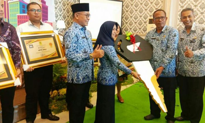 Taat Bayar Pajak, Warga Sawunggaling Dapat PCX Taat Bayar Pajak, Warga Sawunggaling Dapat PCX