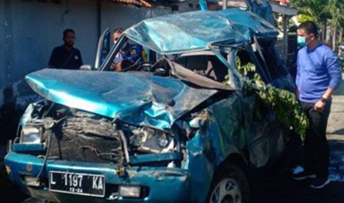 Periksa 3 Orang Saksi, Polresta Sidoarjo Selidiki Peristiwa Kecelakaan Kijang LGX vs KA Sri Tanjung Periksa 3 Orang Saksi, Polresta Sidoarjo Selidiki Peristiwa Kecelakaan Kijang LGX vs KA Sri Tanjung