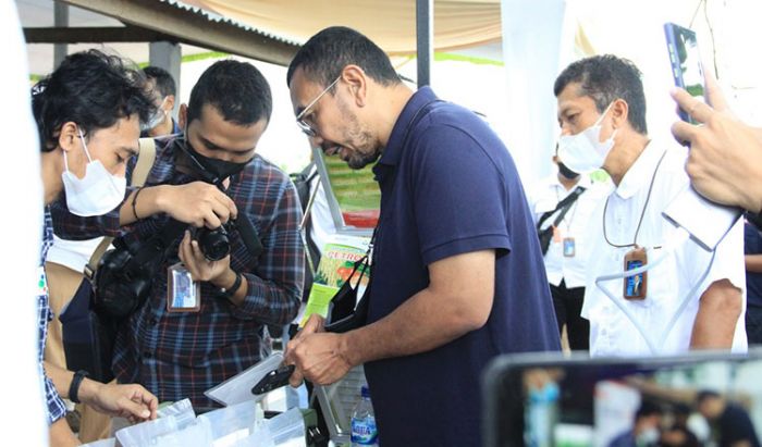 Petrokimia Gresik Jamin Ketersediaan Pupuk Non-Subsidi untuk Petani Tebu di Tulangan Sidoarjo Petrokimia Gresik Jamin Ketersediaan Pupuk Non-Subsidi untuk Petani Tebu di Tulangan Sidoarjo