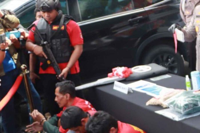 Bawa Kabur Mobil Istri untuk Beli Narkoba, Pria di Surabaya Ditangkap Polisi Bawa Kabur Mobil Istri untuk Beli Narkoba, Pria di Surabaya Ditangkap Polisi