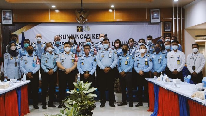 Hadapi Kontestasi WBK dan WBBM, Kantor Imigrasi Labuan Bajo Studi Tiru ke Kantor Imigrasi Malang Hadapi Kontestasi WBK dan WBBM, Kantor Imigrasi Labuan Bajo Studi Tiru ke Kantor Imigrasi Malang