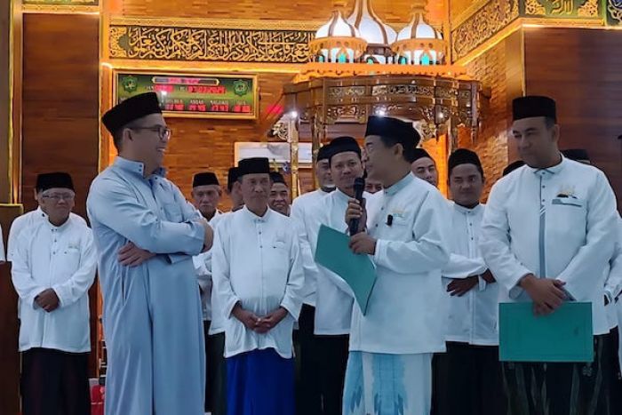 Wali Kota Probolinggo Lantik Badan Pengelola Masjid Agung Wali Kota Probolinggo Lantik Badan Pengelola Masjid Agung