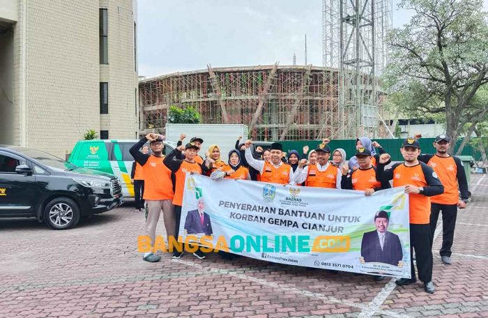 Baznas Jatim Kirim Personel dan Uang Tunai Rp706 Juta untuk Korban Gempa Cianjur Baznas Jatim Kirim Personel dan Uang Tunai Rp706 Juta untuk Korban Gempa Cianjur