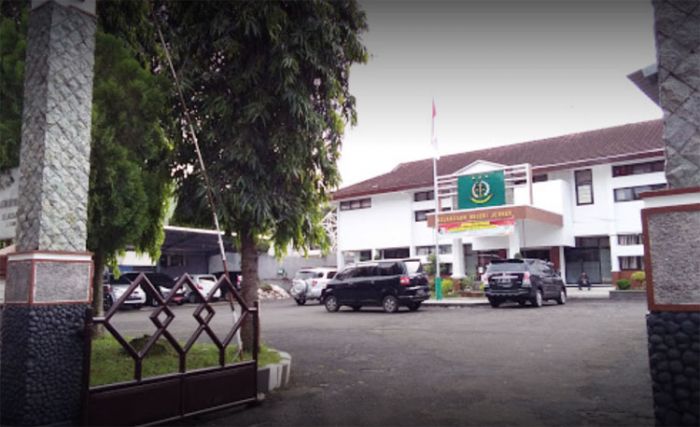 Kasus Korupsi Pasar Manggisan: Tiga Pejabat Pemkab Jember Diperiksa Kejari Kasus Korupsi Pasar Manggisan: Tiga Pejabat Pemkab Jember Diperiksa Kejari