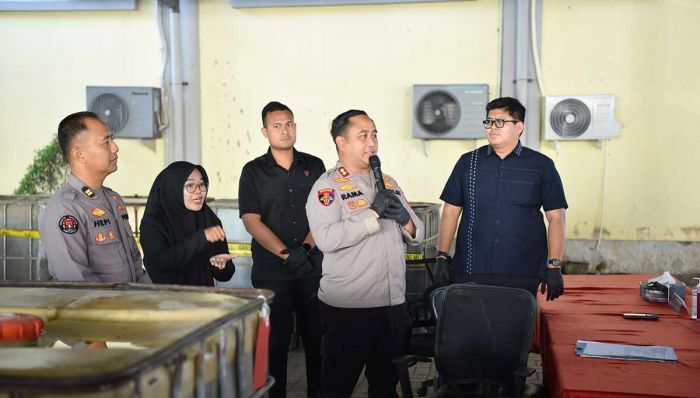 Polres Gresik Bongkar Penimbunan 17 Ribu Liter Solar Subsidi