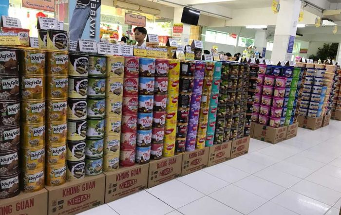 Jelang Ramadhan, Swalayan Prima Mulai Pajang Jajanan Lebaran Jelang Ramadhan, Swalayan Prima Mulai Pajang Jajanan Lebaran