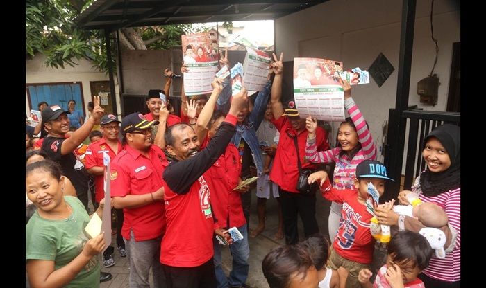 Kunjungi Warga, Kampanye Gus Ipul-Puti Bawa Pendidikan Gratis Kunjungi Warga, Kampanye Gus Ipul-Puti Bawa Pendidikan Gratis