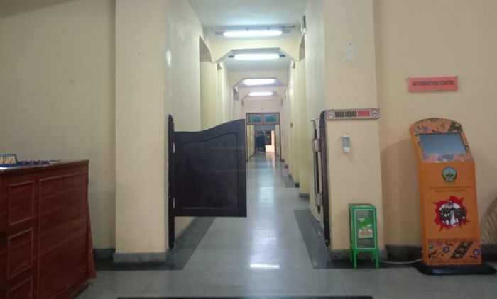 Satu Staf Terkonfirmasi Positif Covid-19, DPRD Bangkalan Terapkan WFH Selama Dua Pekan Satu Staf Terkonfirmasi Positif Covid-19, DPRD Bangkalan Terapkan WFH Selama Dua Pekan
