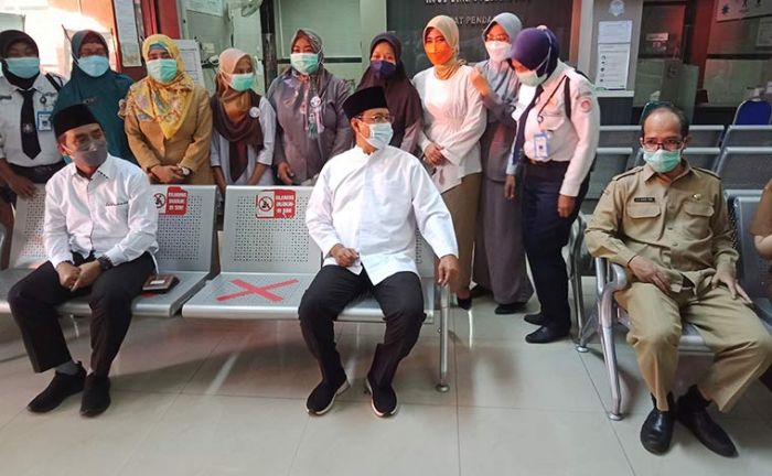 Tegur RSUD Dr. Soedarsono, Gus Ipul Desak Perbaikan Layanan Tegur RSUD Dr. Soedarsono, Gus Ipul Desak Perbaikan Layanan