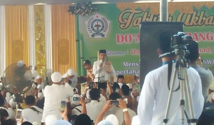 Kunjungi Bangkalan, UAS Ajak Masyarakat Madura Lestarikan Tahlil, Ziarah Kubur, dan Maulid Nabi