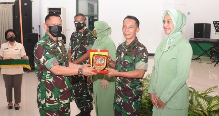 Danrem 084 Pimpin Sertijab Dua Pejabat Utama Danrem 084 Pimpin Sertijab Dua Pejabat Utama