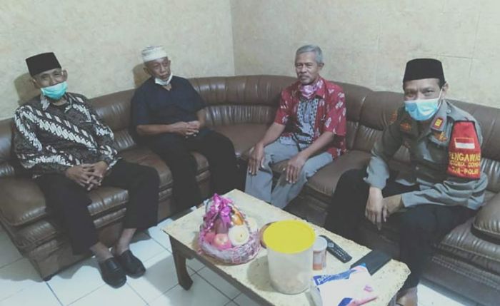 Kapolsek Krembung Lakukan Silaturahim Dengan PP Polri Ranting Krembung Kapolsek Krembung Lakukan Silaturahim Dengan PP Polri Ranting Krembung
