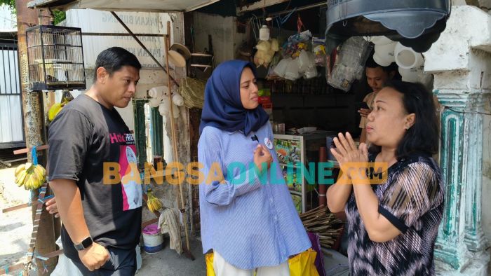 Cawali Kediri Bunda Fey Blusukan di Kampung Dalem, Ini yang Dibahas Bareng Warga Cawali Kediri Bunda Fey Blusukan di Kampung Dalem, Ini yang Dibahas Bareng Warga
