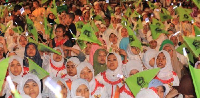 Tak Rayakan Valentine, Syekhermania Bojonegoro Pilih Sholawatan