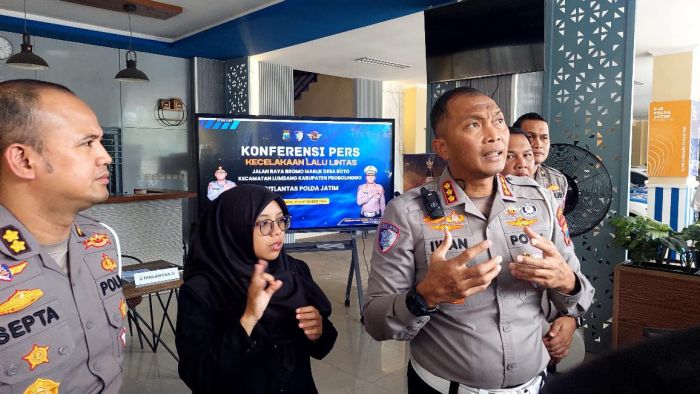 Dirlantas Polda Jatim Duga Rem Blong Jadi Penyebab Laka Maut Bus dari Bromo di Probolinggo