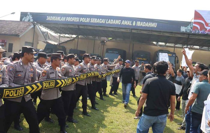 Persiapan Jelang Pilkada 2024, Polres Mojokerto Kota Gelar Simulasi Sispamkota Persiapan Jelang Pilkada 2024, Polres Mojokerto Kota Gelar Simulasi Sispamkota
