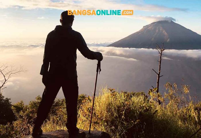 Pemula Wajib Tahu! Begini Cara Hemat Air saat Mendaki Gunung
