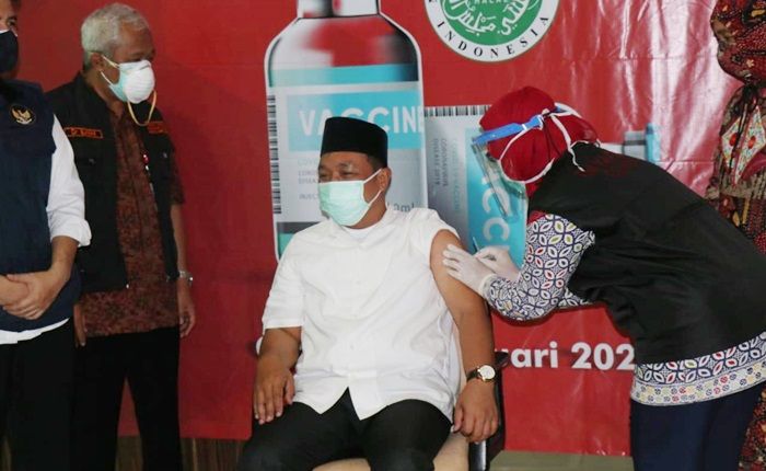 Ini Sebab Bupati, Wabup, Kapolres, Hingga Dandim Gresik Batal Divaksin Sinovac