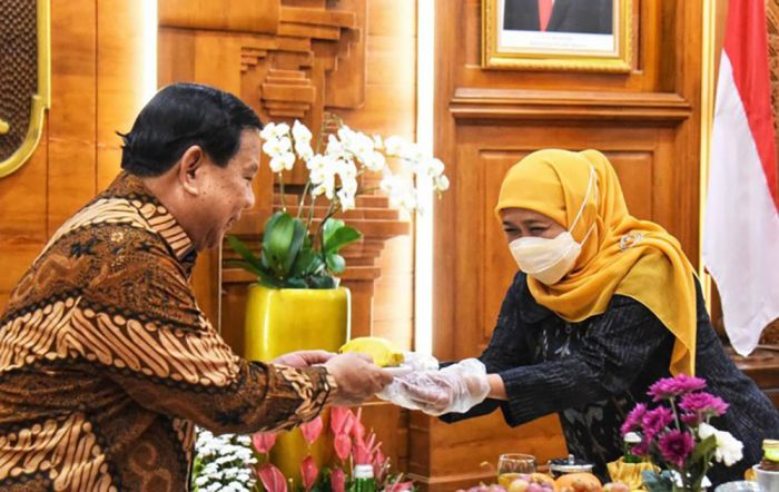 Survei: Khofifah Capres Favorit Warga NU, Prabowo Tertinggal Jauh, Cak Imin Kedua Survei: Khofifah Capres Favorit Warga NU, Prabowo Tertinggal Jauh, Cak Imin Kedua
