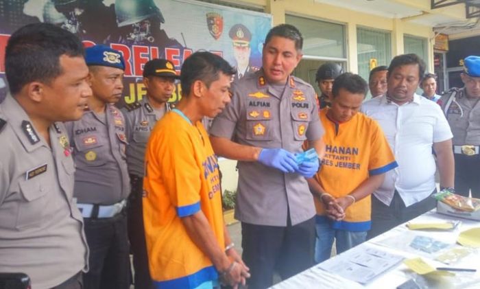 Transaksi Upal di Warung Kopi, Residivis Ini Diciduk Polisi Transaksi Upal di Warung Kopi, Residivis Ini Diciduk Polisi