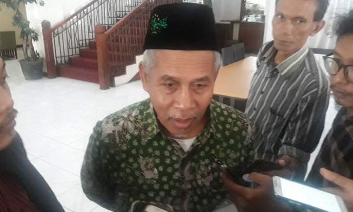 Konferwil XIV GP Ansor Jatim, KH. Marzuki Mustamar Restui Langkah Gus Abid Konferwil XIV GP Ansor Jatim, KH. Marzuki Mustamar Restui Langkah Gus Abid