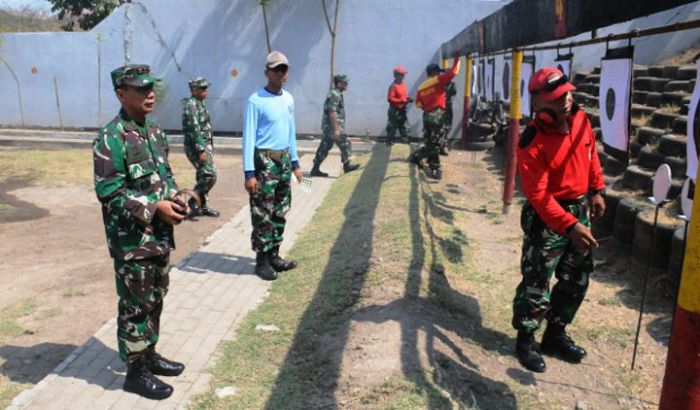 Pangkoarmada II Awali Aktivitas Pagi dengan Latihan Menembak