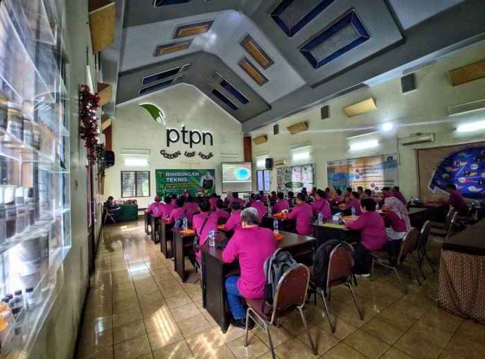 DPPTK Ngawi Boyong Perwakilan Pekerja Perusahaan Rokok untuk Ikuti Bimtek di Jember DPPTK Ngawi Boyong Perwakilan Pekerja Perusahaan Rokok untuk Ikuti Bimtek di Jember
