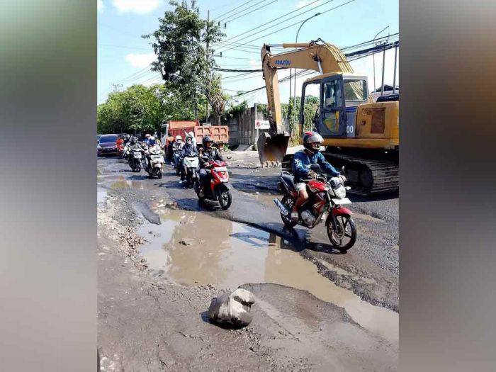 Terkendala Anggaran, Ketua Komisi III DPRD Gresik: Perbaikan Infrastruktur Tak Bisa Cepat Terkendala Anggaran, Ketua Komisi III DPRD Gresik: Perbaikan Infrastruktur Tak Bisa Cepat