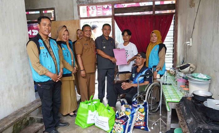 Bantu Anak Vakum Sekolah yang Rawat Kedua Orang Tuanya, Bupati Kediri Terjunkan 4 Dinas Sekaligus Bantu Anak Vakum Sekolah yang Rawat Kedua Orang Tuanya, Bupati Kediri Terjunkan 4 Dinas Sekaligus